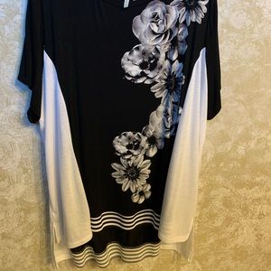 EST 1946 black and white top